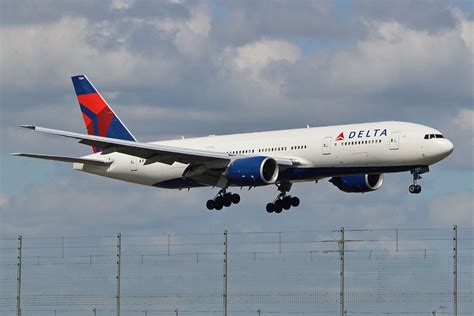 It began full-fledged operations in 1995 with international flights added in 2004. . Delta fleet wiki